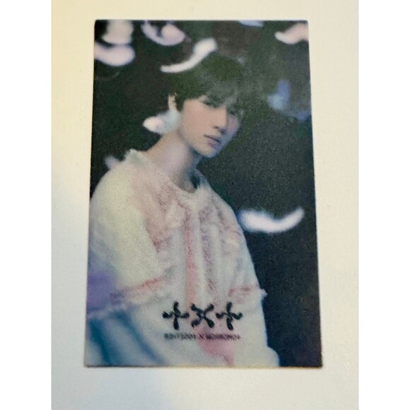 Beomgyu TXT Holographic Card - Picture 2 of 2